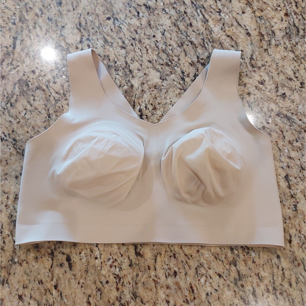 EVELYN BOBBIE Classic DEFY BRA Size XL Sand Nude Pull Over Style Removable Pads